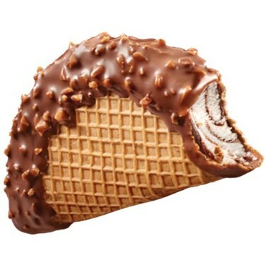 Klondike's Choco Taco valkoisella pohjalla