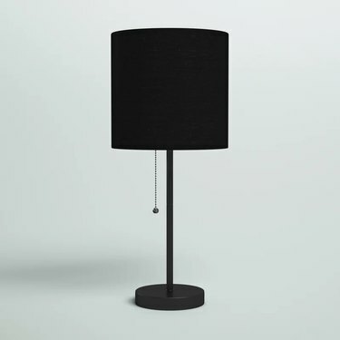 Lampada da tavolo di design Margie con codice postale