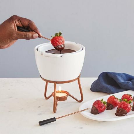 Fabricante incomum de fondue de chocolate