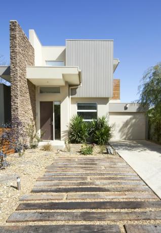 Casa geminada contemporânea de dois andares