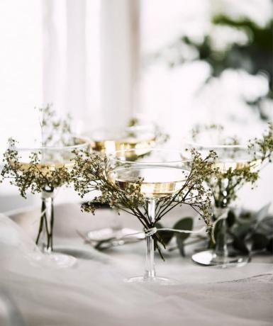 cupê de champanhe bonito diy IKEA hack para casamento