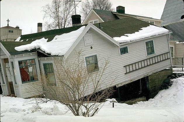 Casa después del terremoto.