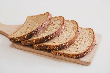 Supjaustytos duonos laikymo įsilaužimas