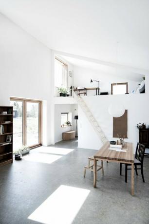 minimalistische appartementideeën met open woon- en eetkamer met mezzanine