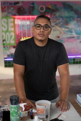 Menininkas Patrickas Martinezas savo studijoje