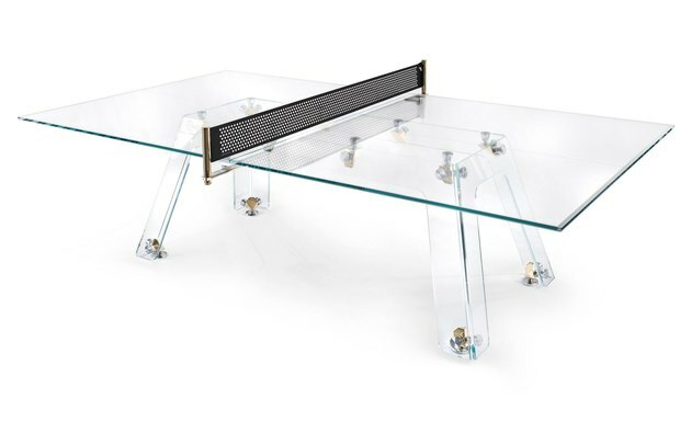 Kristallen pingpongtafel met gouden hardware