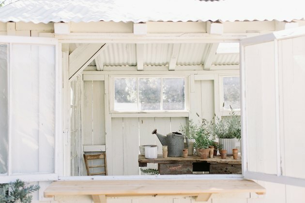 Tuinhuisje met planten van Bodega Los Alamos