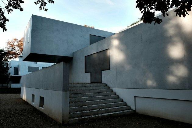 Arquitetura Bauhaus com visuais e etapas simplificadas