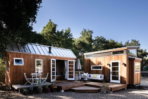 casinha de madeira com design ecológico