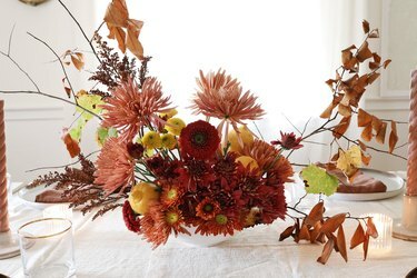 DIY sitron og blomstret midtpunkt på Thanksgiving-feriebordet