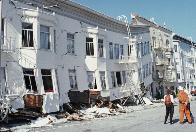 Dommages causés par le tremblement de terre.
