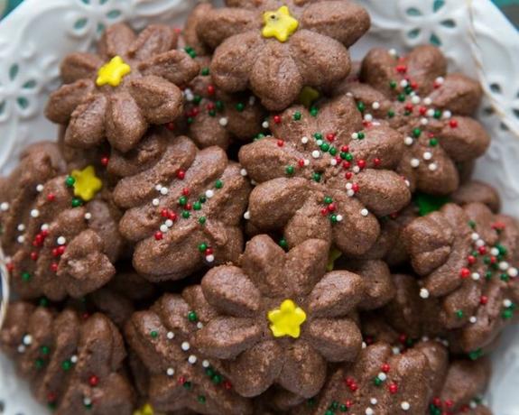 Biscoitos Wild Wild Whisk Chocolate Spritz com granulado
